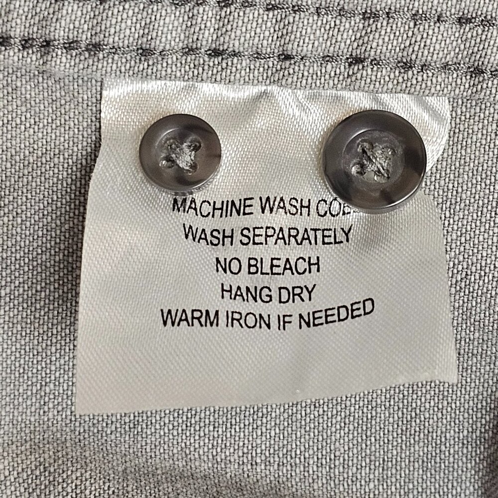 UNTUCKit Canvas Button Down XL - Picture 7 of 7